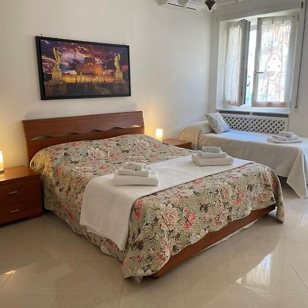 Roma Apartment Bagian luar foto