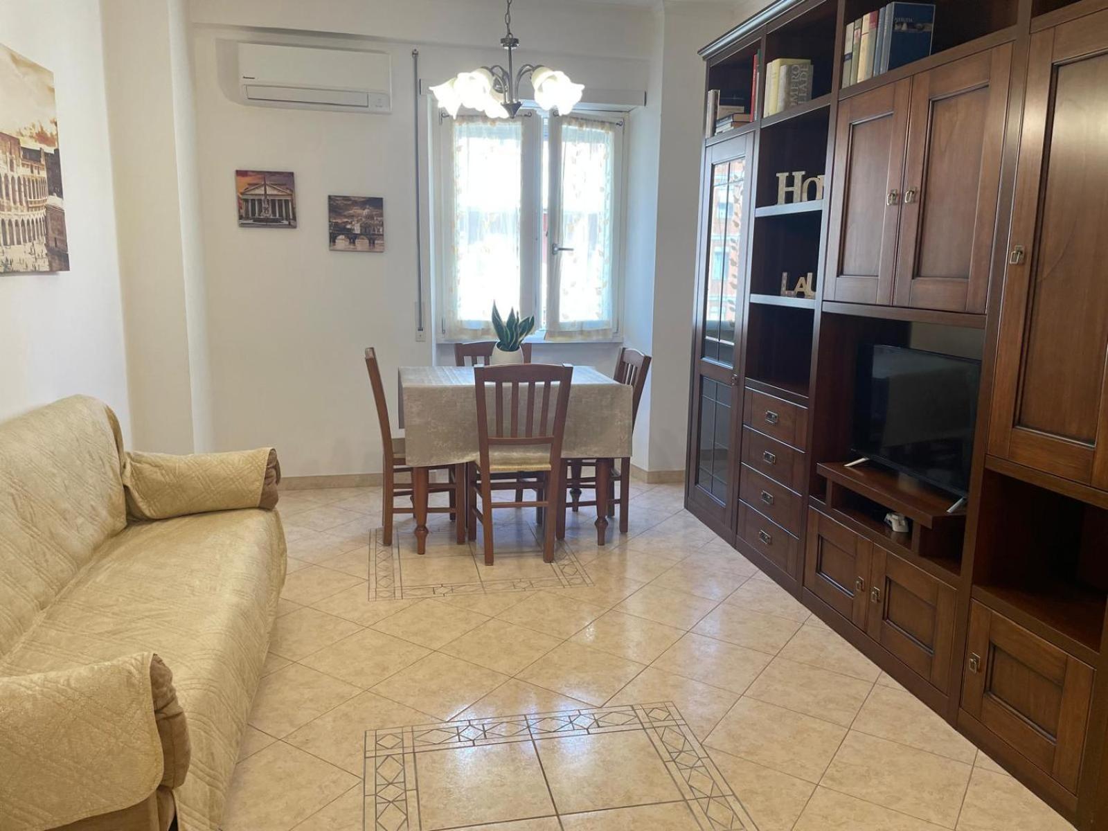Roma Apartment Bagian luar foto