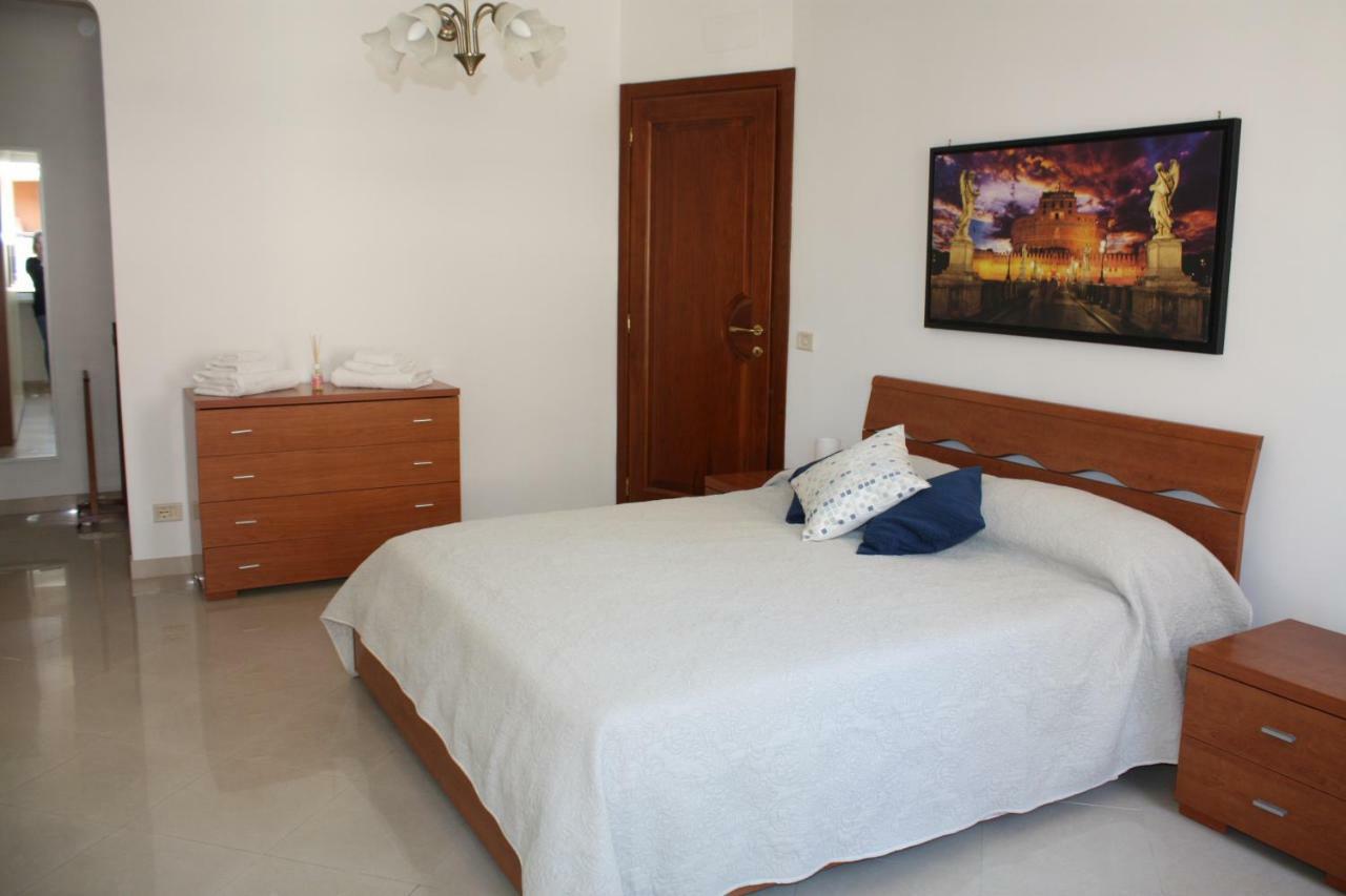Roma Apartment Bagian luar foto
