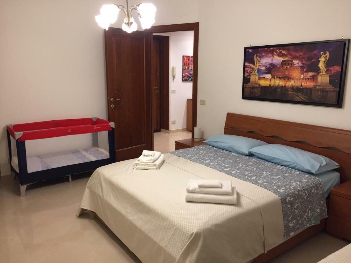 Roma Apartment Bagian luar foto