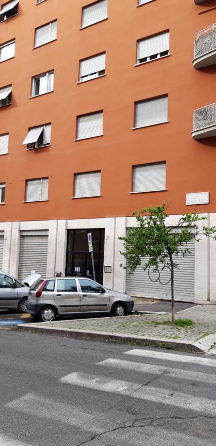 Roma Apartment Bagian luar foto