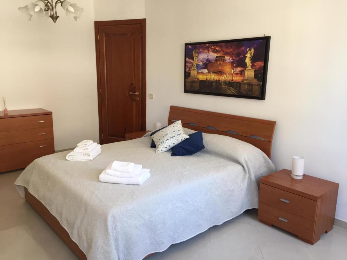 Roma Apartment Bagian luar foto